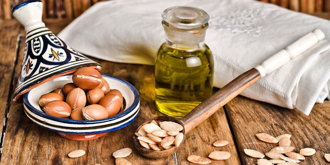 Éclat Naturel et Spirituel : Louban Dakar, Encens, Huile d'Argan et Romarin dans les Cosmétiques Véganes